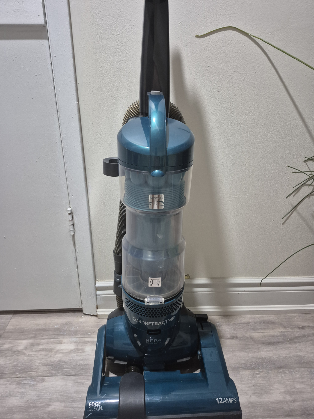 Vacuum cleaner - photo 4