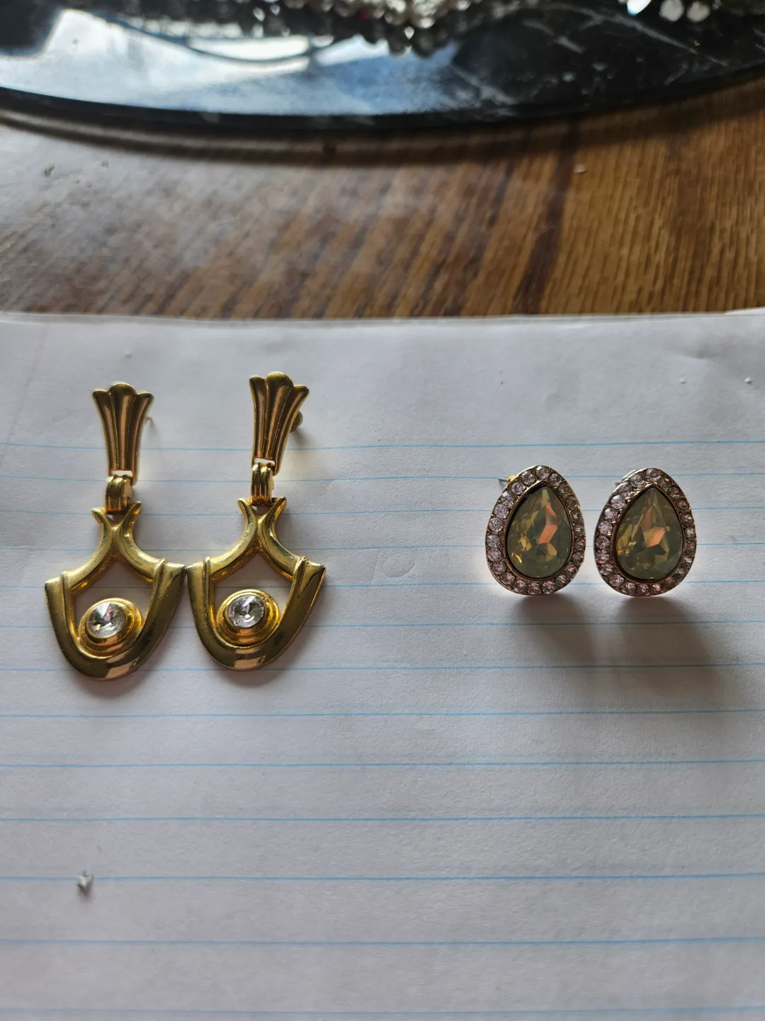 Two pairs of gold tone earrings thumbnail