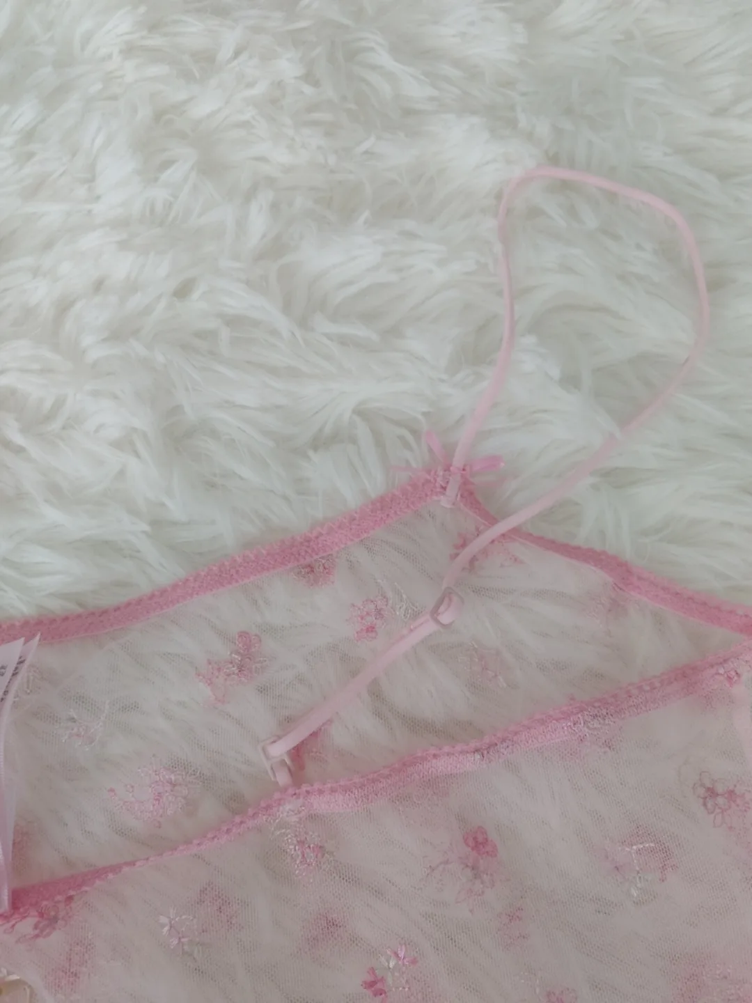 SKIMS Intimate Floral Scoop Cami & Short Set image indicator(9)