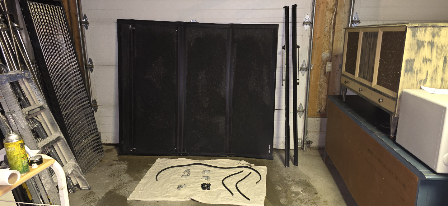 Used UNDERCOVER FLEX Tonneau Cover for Ram Truck - photo 2