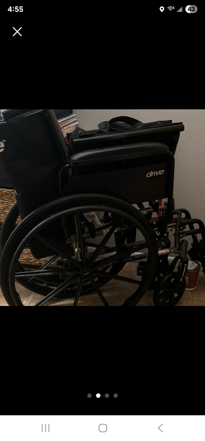 wheelchair ♿️ - photo 2