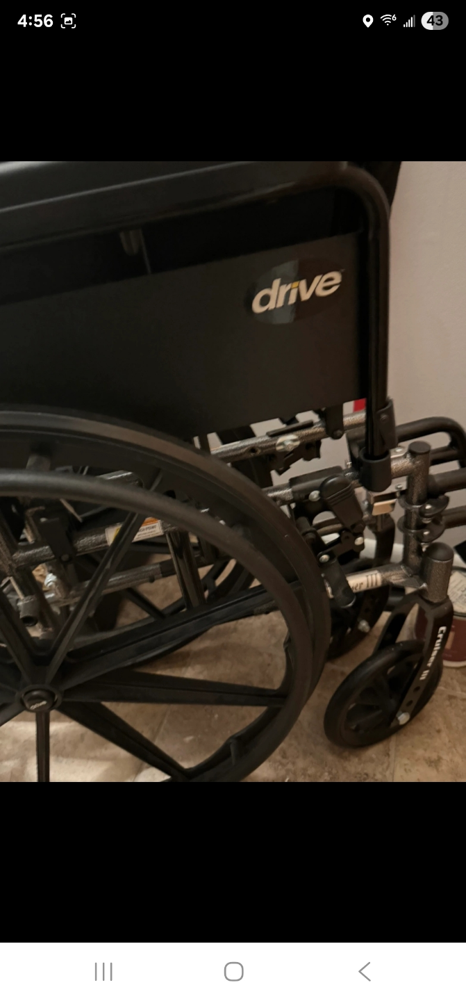wheelchair ♿️ - photo 3