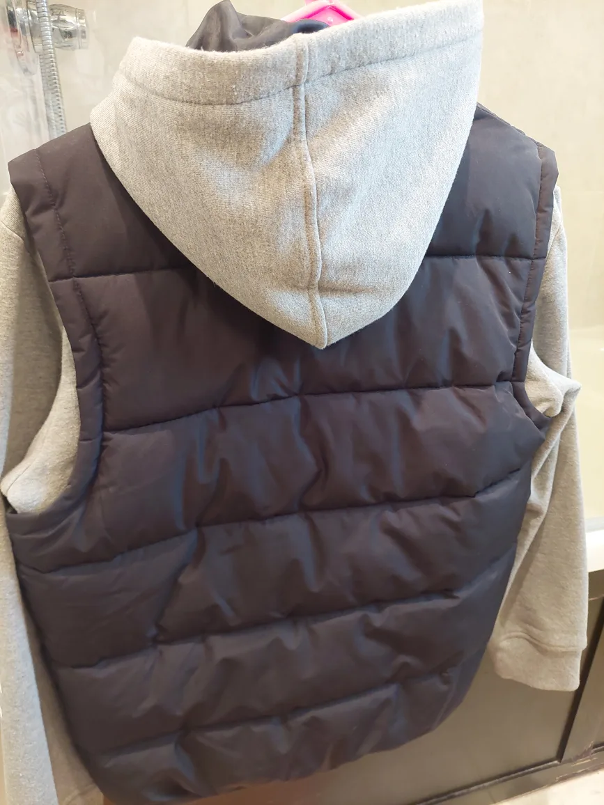 Hurley Boys' Puffer Vest with Hoodie XL image indicator(2)