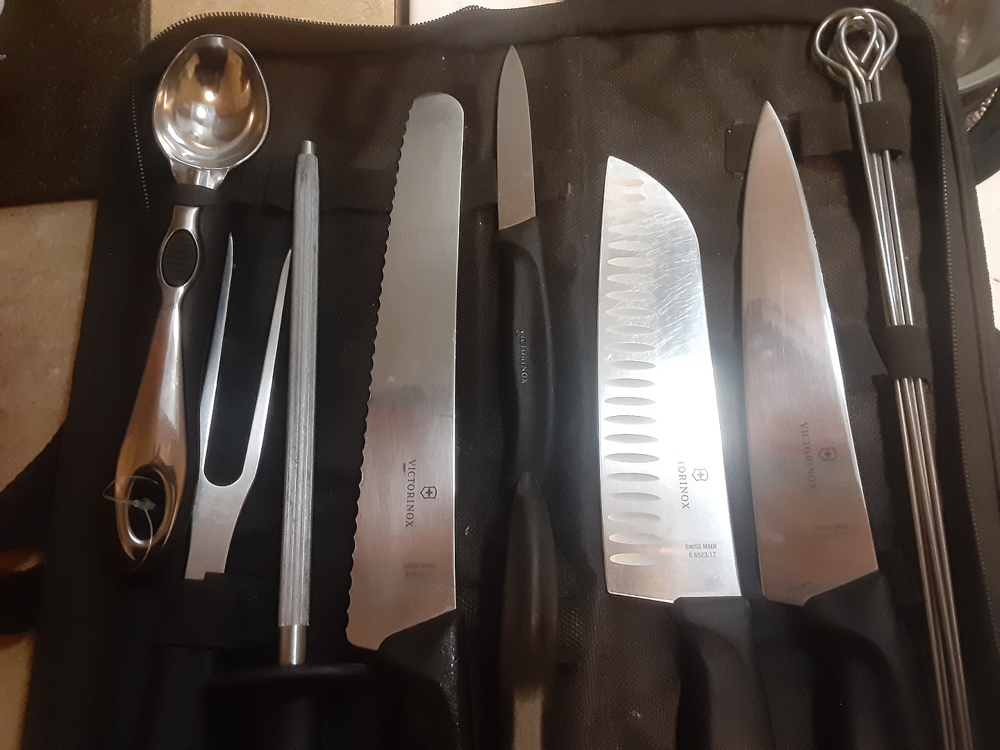 Victorinox Fibrox Pro 7-Piece Knife Set with Case