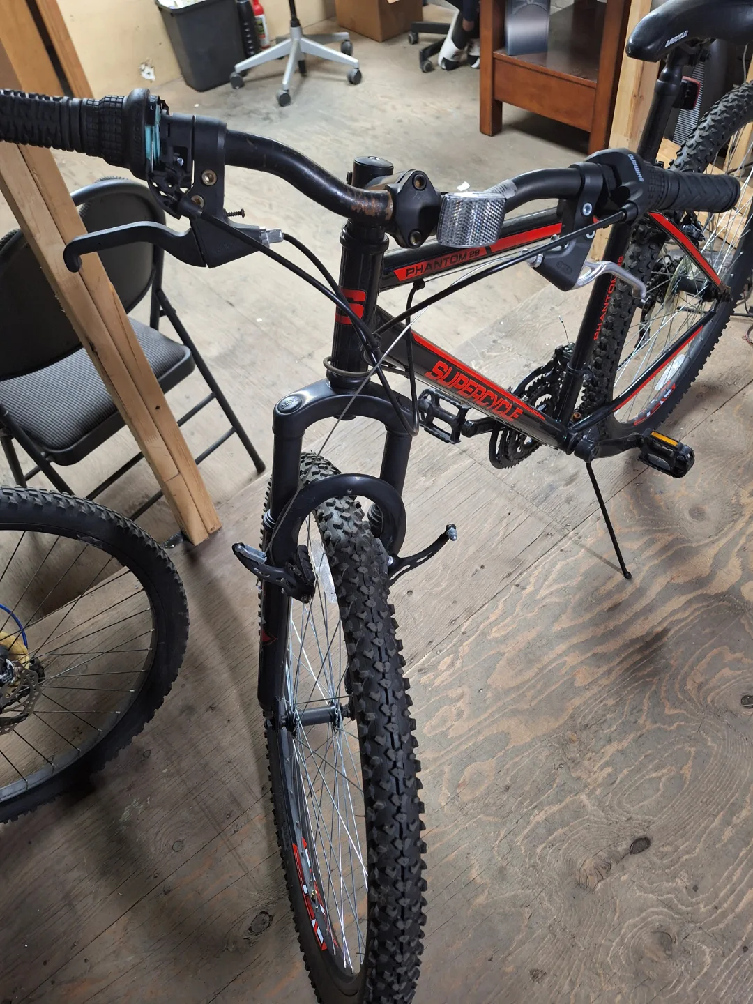 Supercycle Phantom 27.5" Mountain Bike image indicator(4)