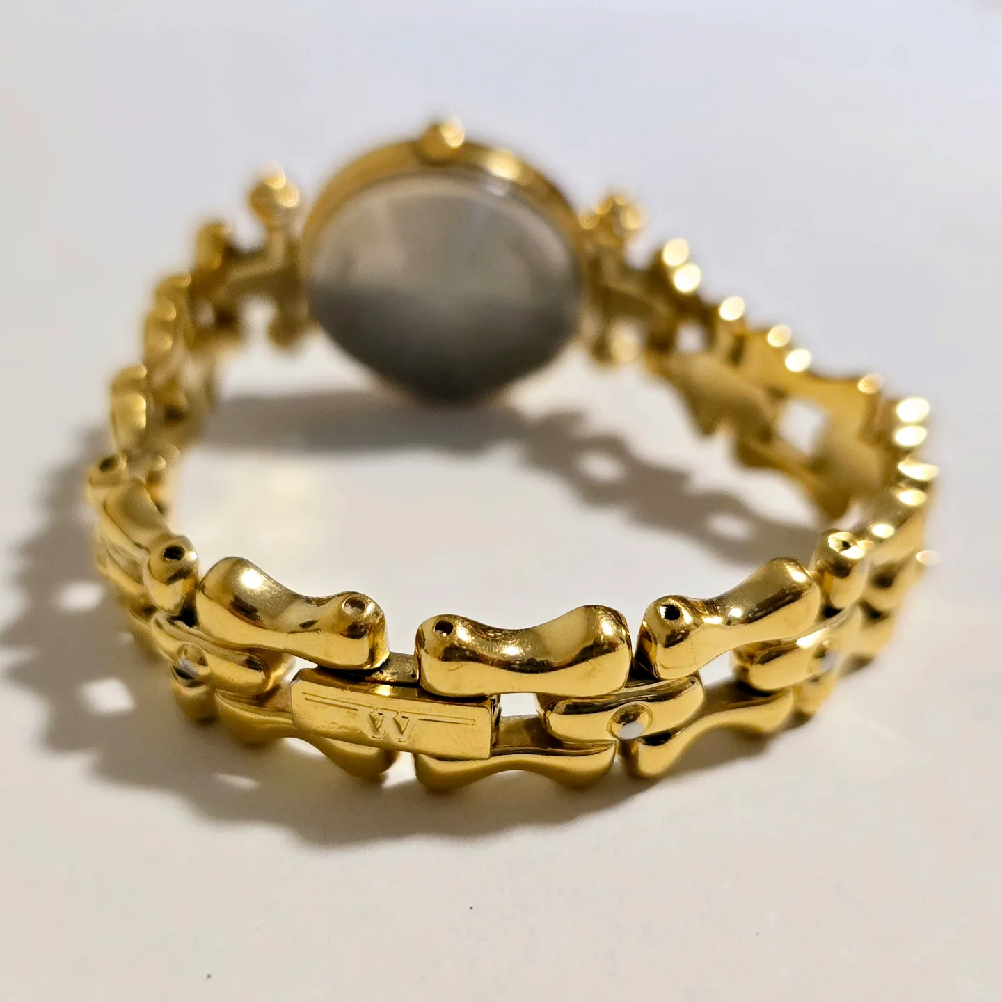 Wittnauer Ladies Gold and Black Quartz Watch image indicator(7)