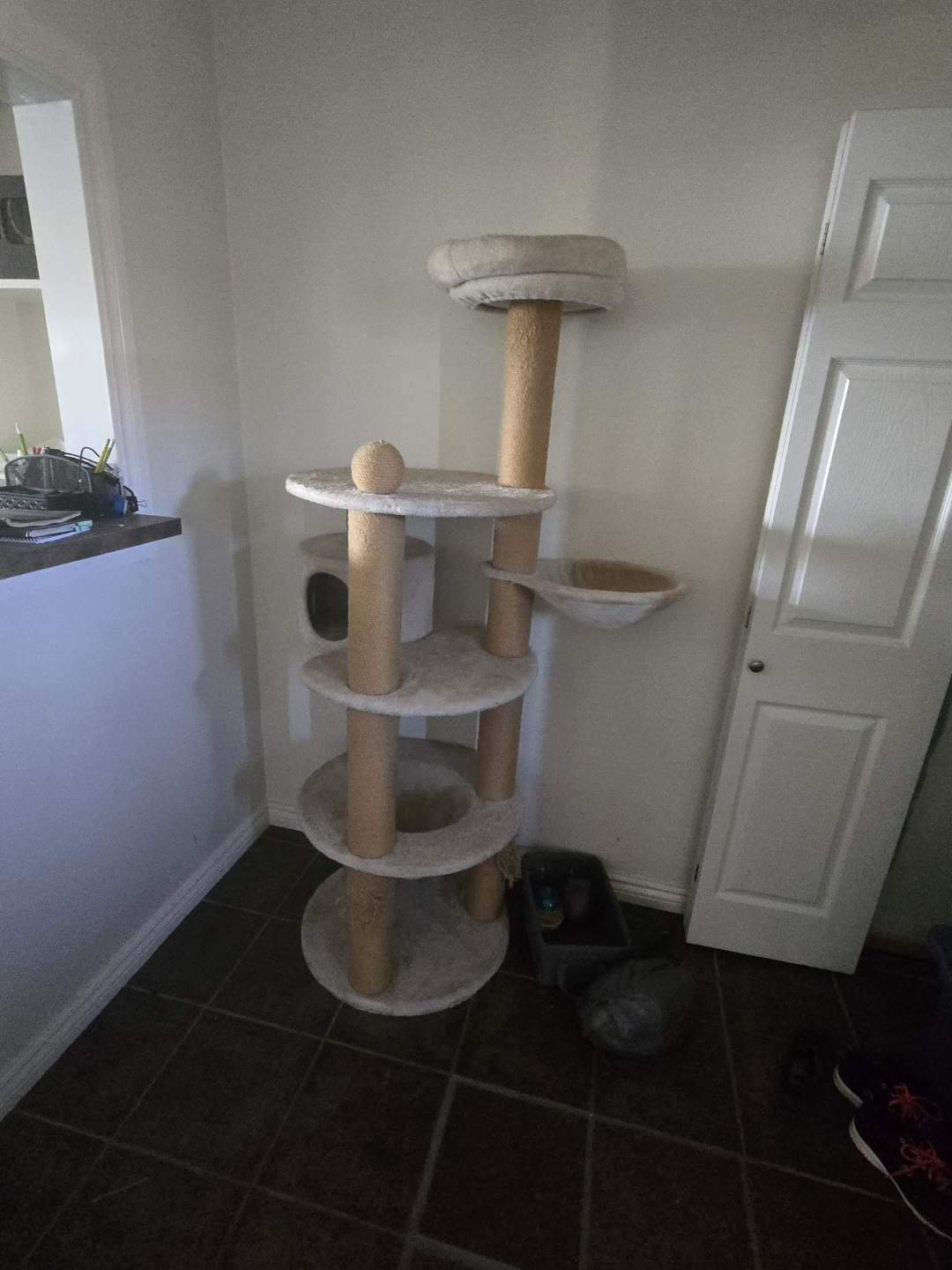 Multi-level Cat Tree