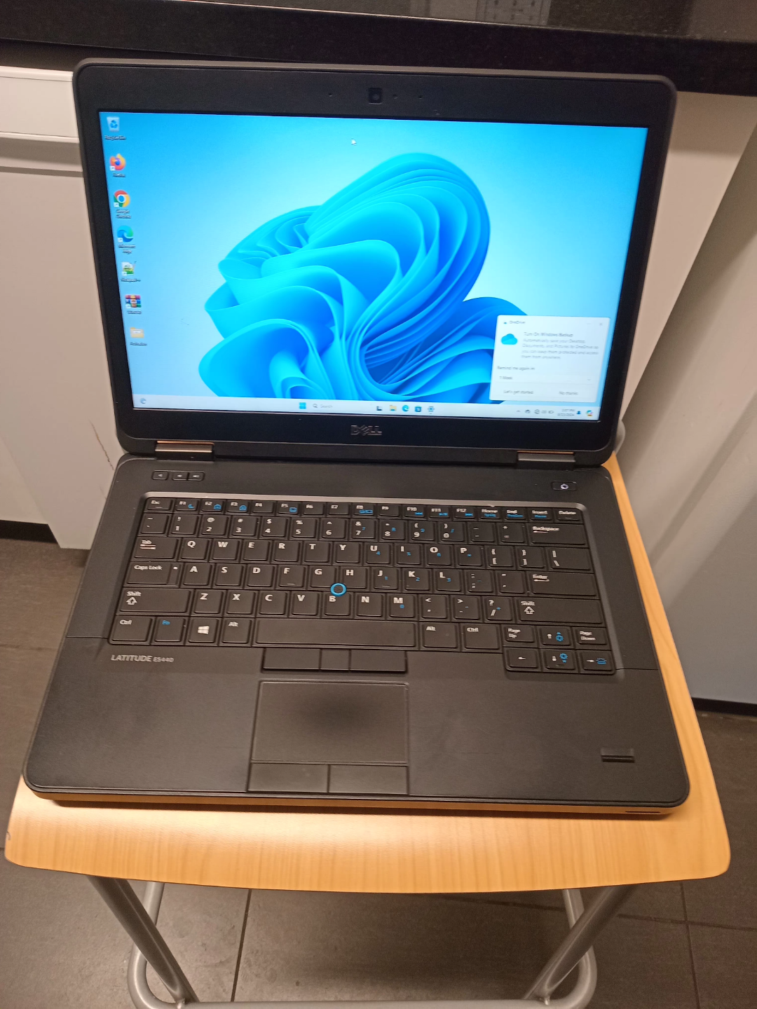 dell laptop windows 11 500GB Intel i5 office word excel - photo 5