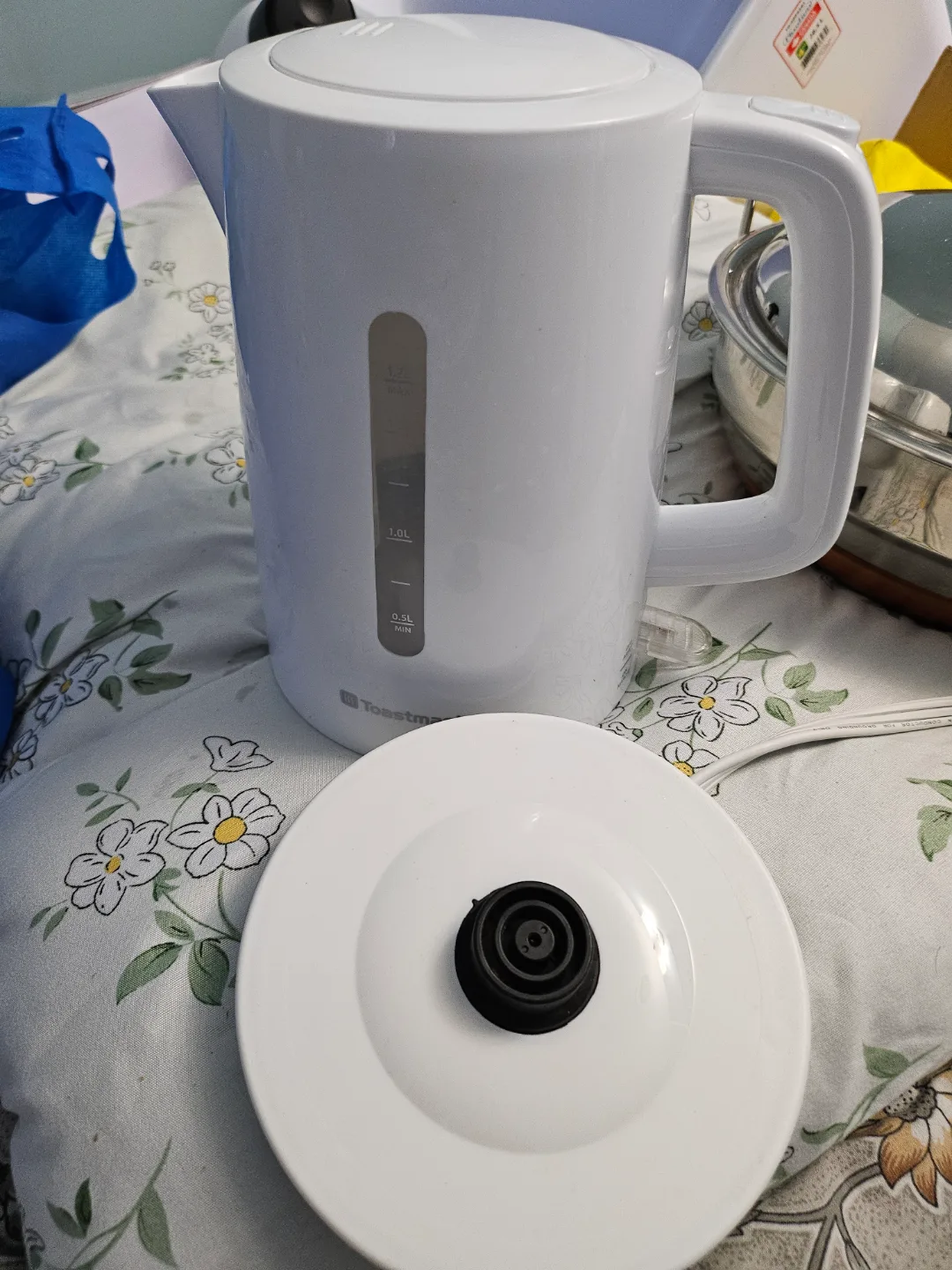 Toastmaster 1L Electric Kettle thumbnail