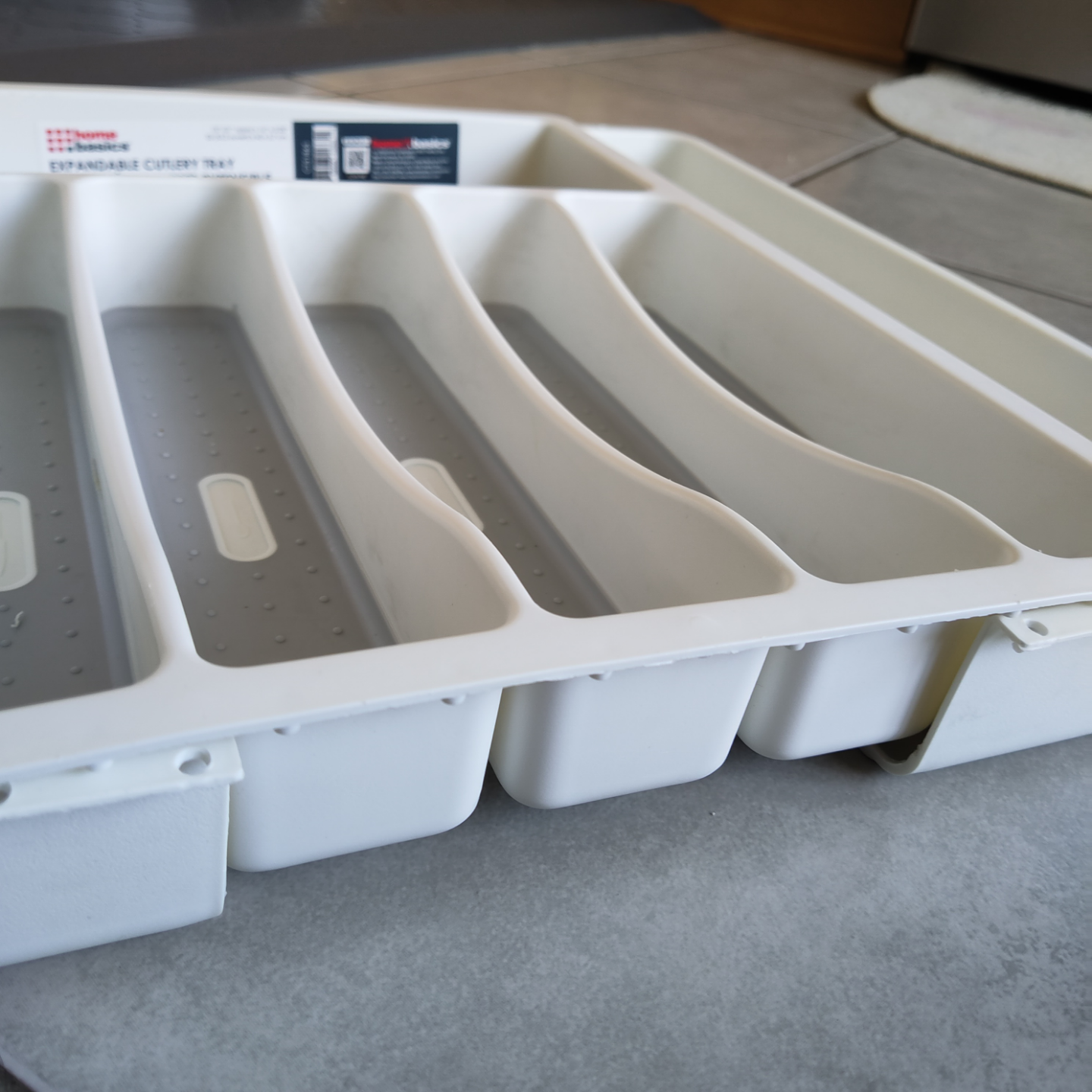 Home Basics Expandable Cutlery Tray - photo 3