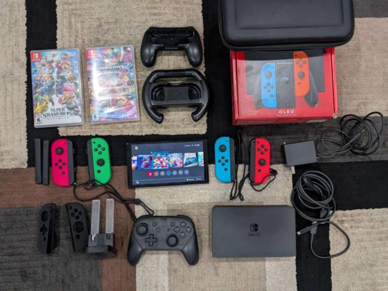 OLED Nintendo Switch + Mario Kart + Smash Bros + Pro Controller - photo 4