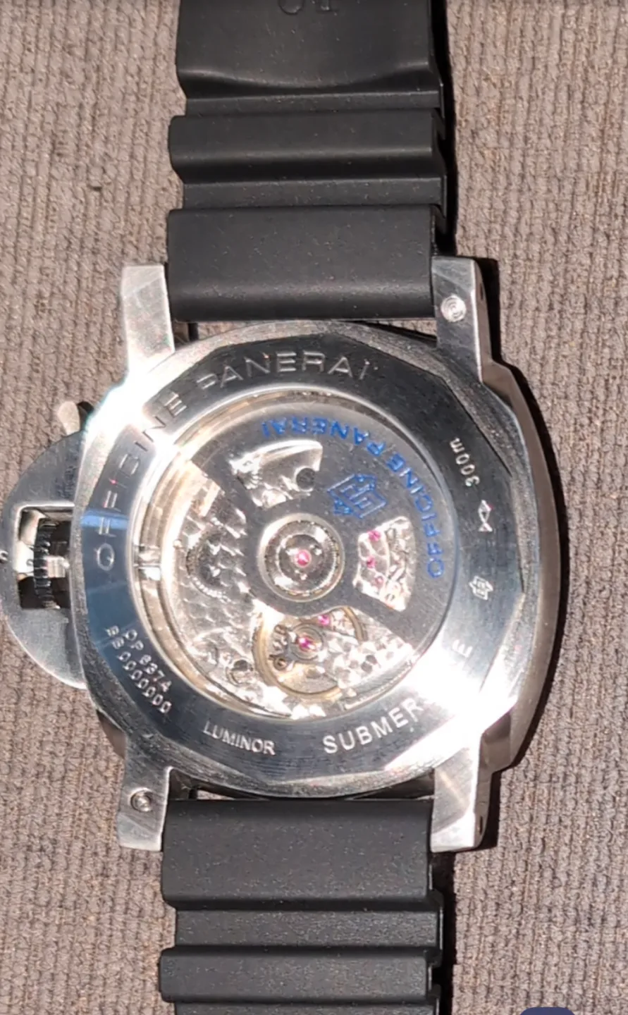 Panerai Luminor Submersible Watch image indicator(2)