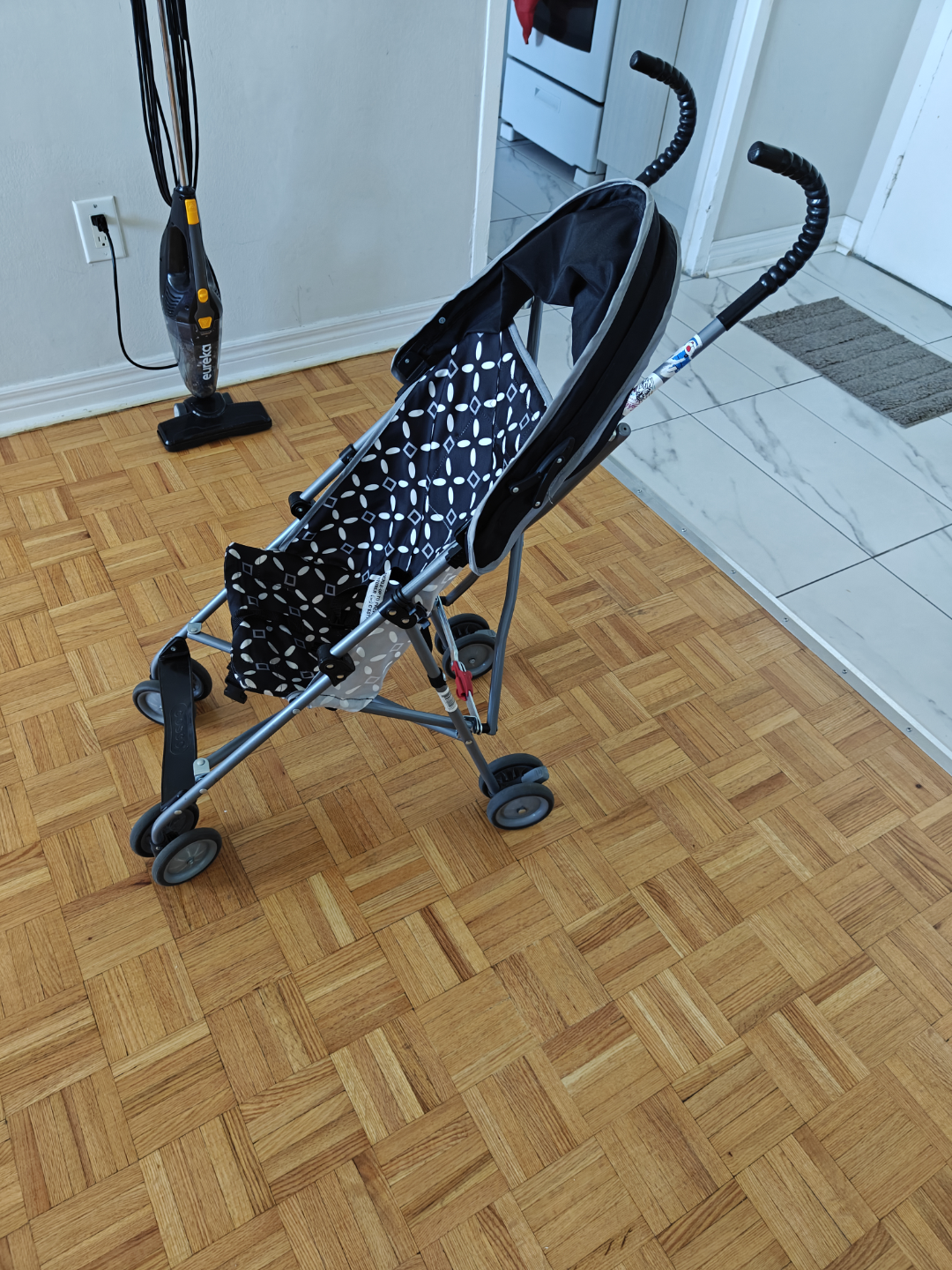 Lightweight Baby Stroller - Black and White Pattern - photo 4