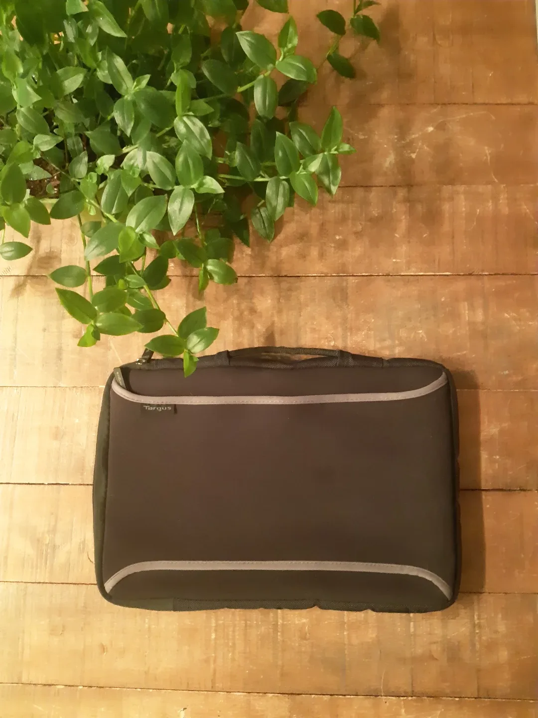 Targus Vertical Laptop slipcase image indicator(5)