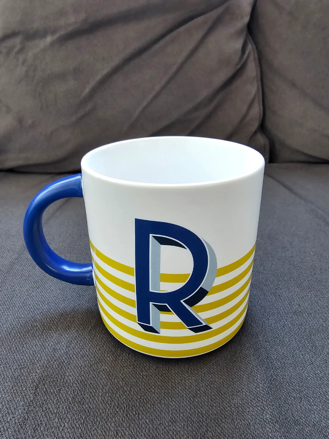 Indigo OUI Monogram "R" Mug 🇨🇦 image indicator(2)