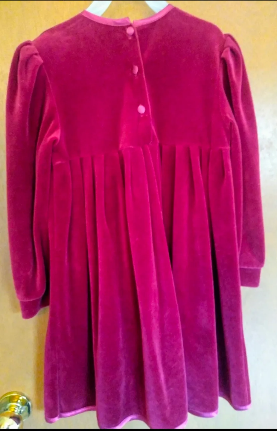 Girl's Red Velvet Dress image indicator(4)