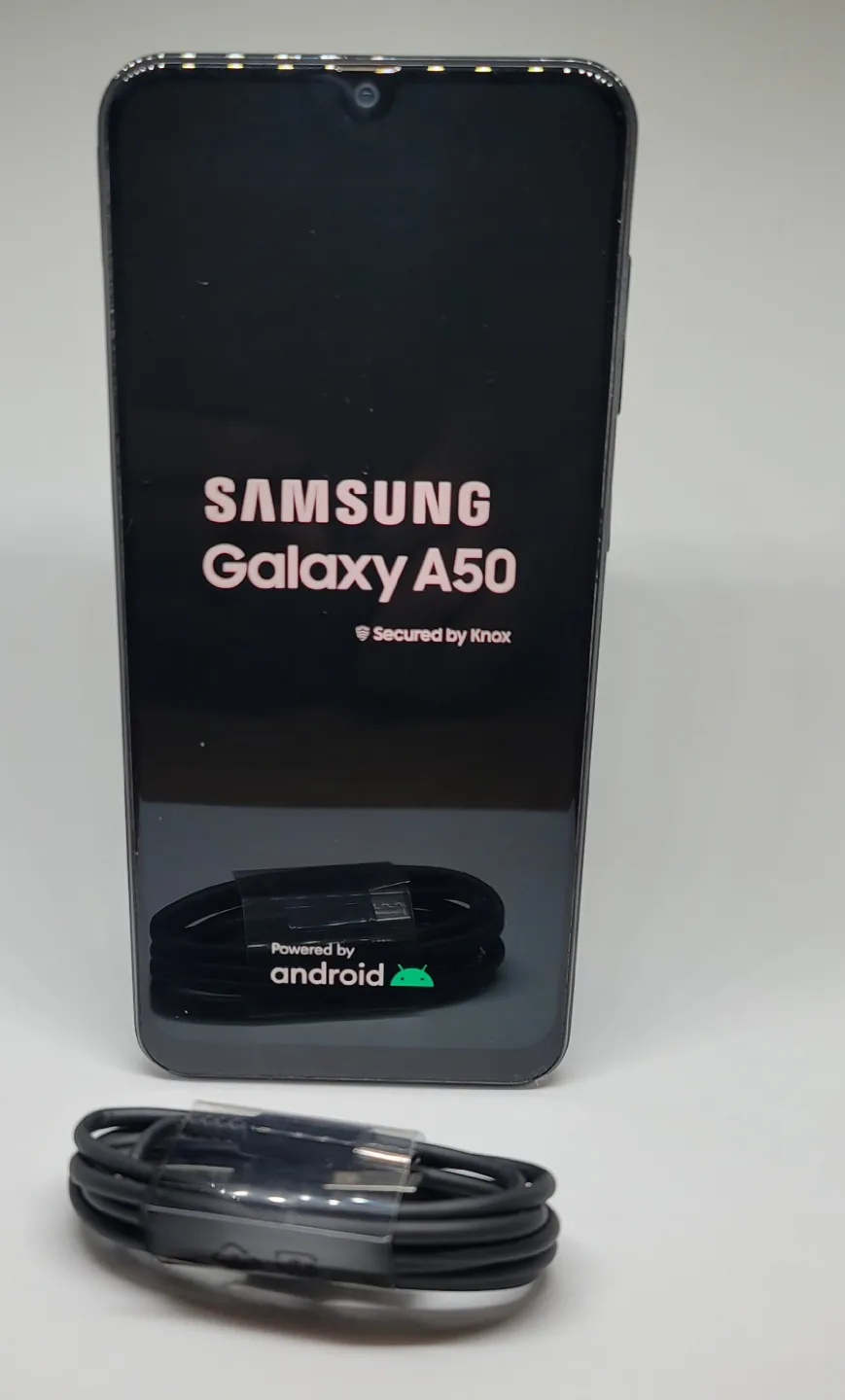 Samsung Galaxy A50 Smartphone with Charger Cable thumbnail