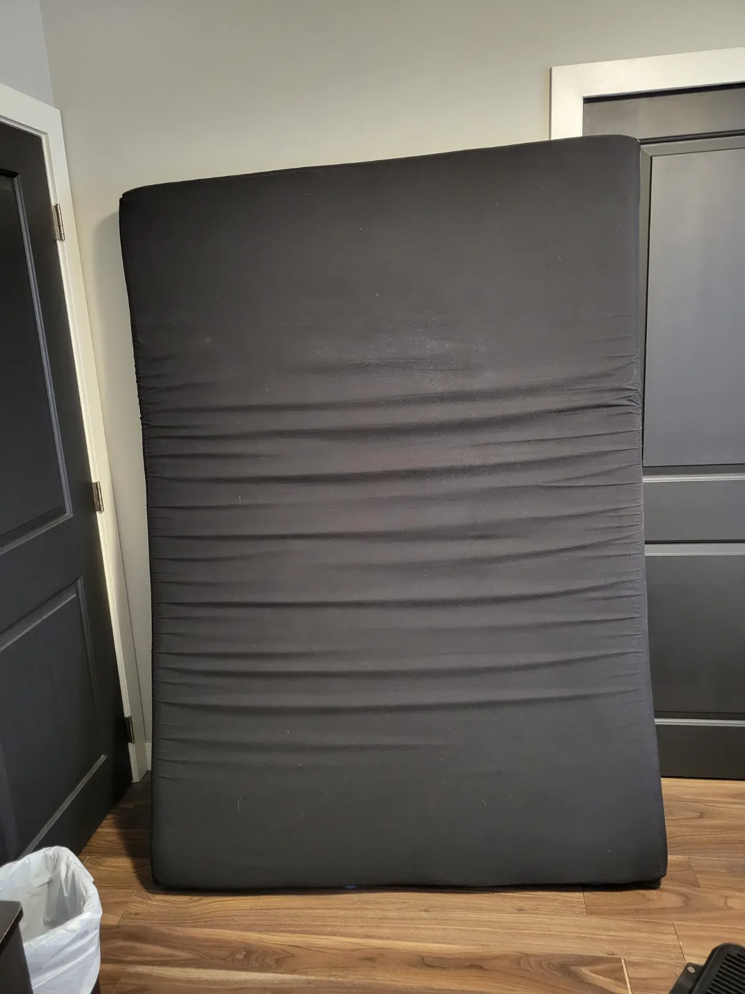 Double mattress thumbnail