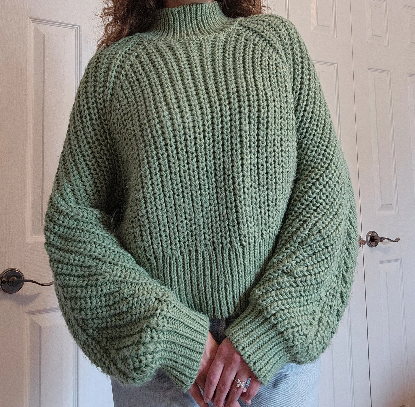 chunky cable knit sweater 💚 thumbnail