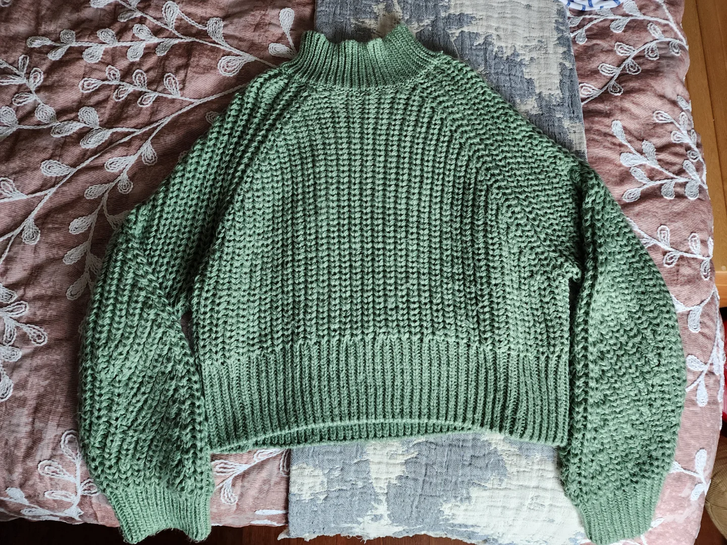 chunky cable knit sweater 💚 image indicator(4)