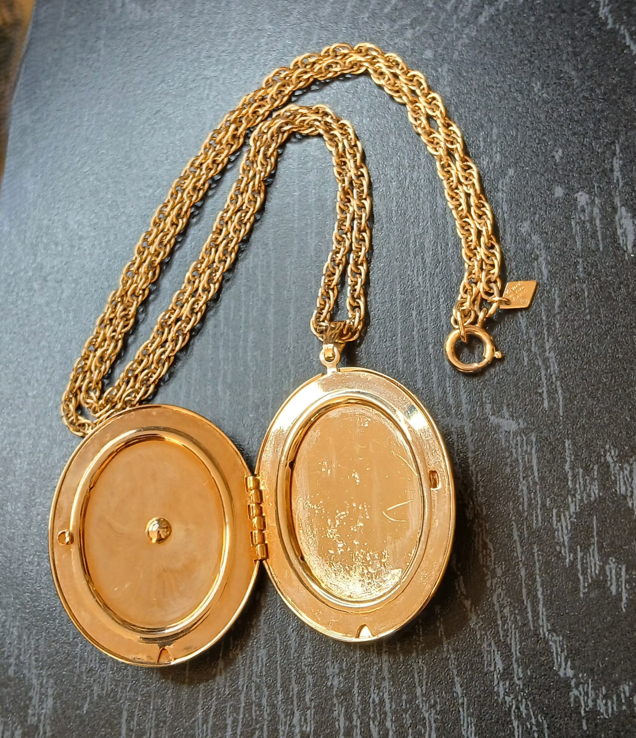 Vintage Sarah Coventry Locket & Necklace - photo 3