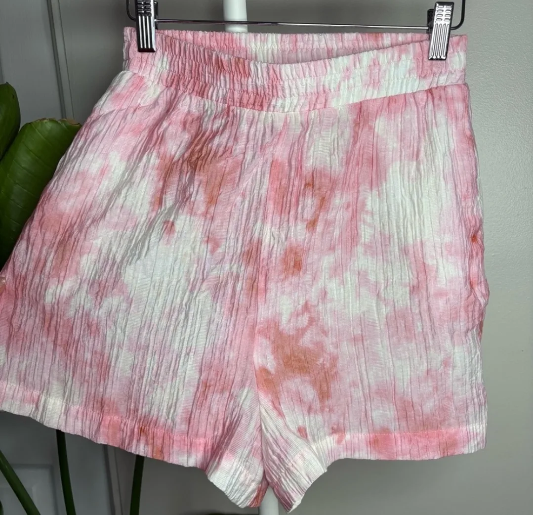 Zara Crinkle Pink Tie-Dye Shorts NEW image indicator(7)