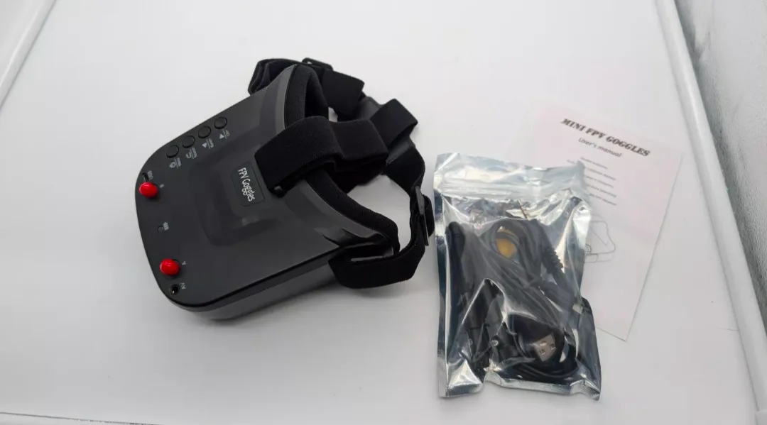 5.8G FPV Goggles with 3 Inch HD LCD Screen image indicator(2)