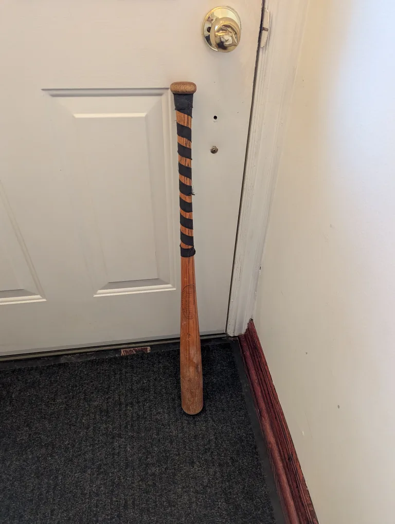 33" Vintage Hillerich & Bradsby Louisville Slugger Baseball Bat thumbnail