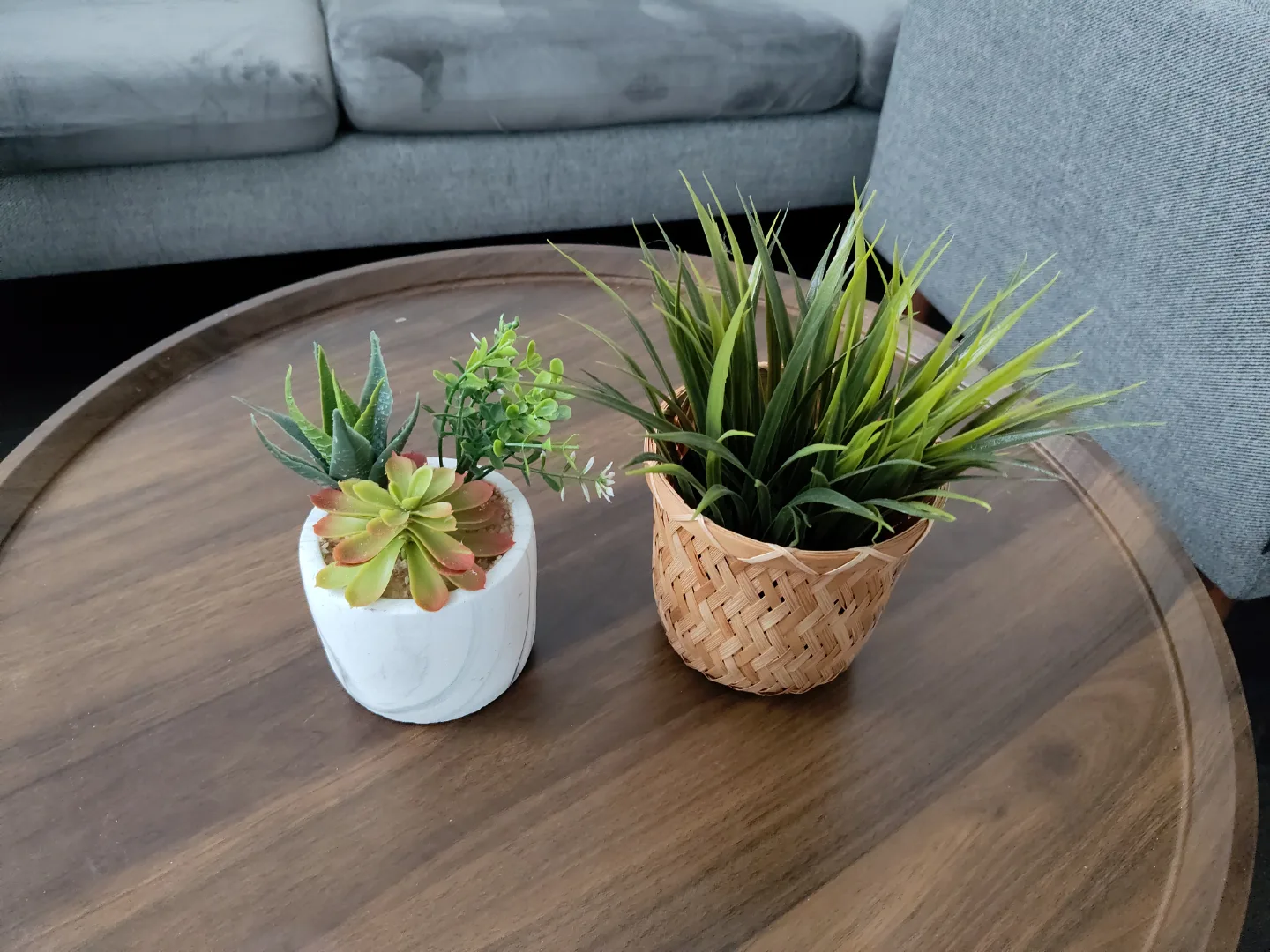 Artificial potted plants thumbnail