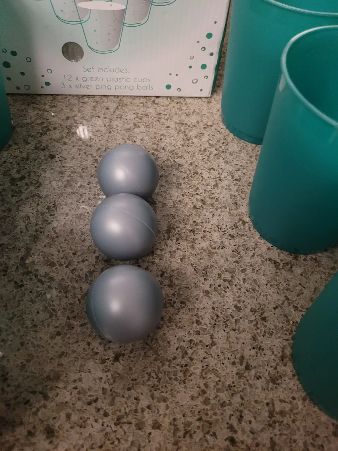 Gin & Toss It Game Set plz see all pictures image indicator(4)