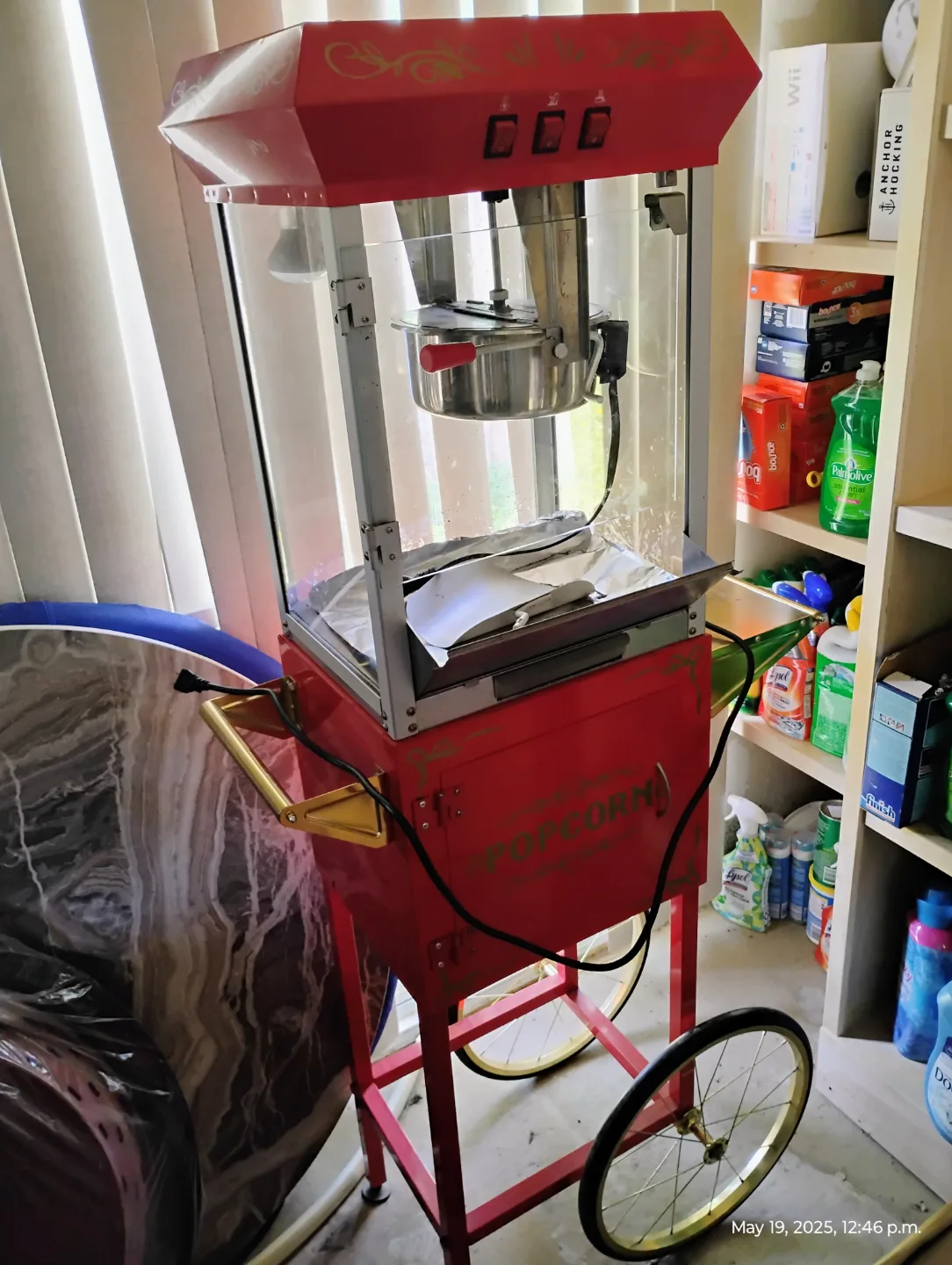 Vintage Style Popcorn Machine thumbnail