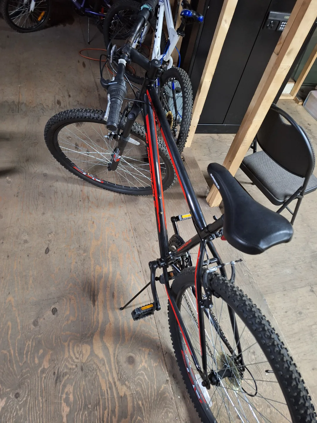 Supercycle Phantom 27.5" Mountain Bike image indicator(3)