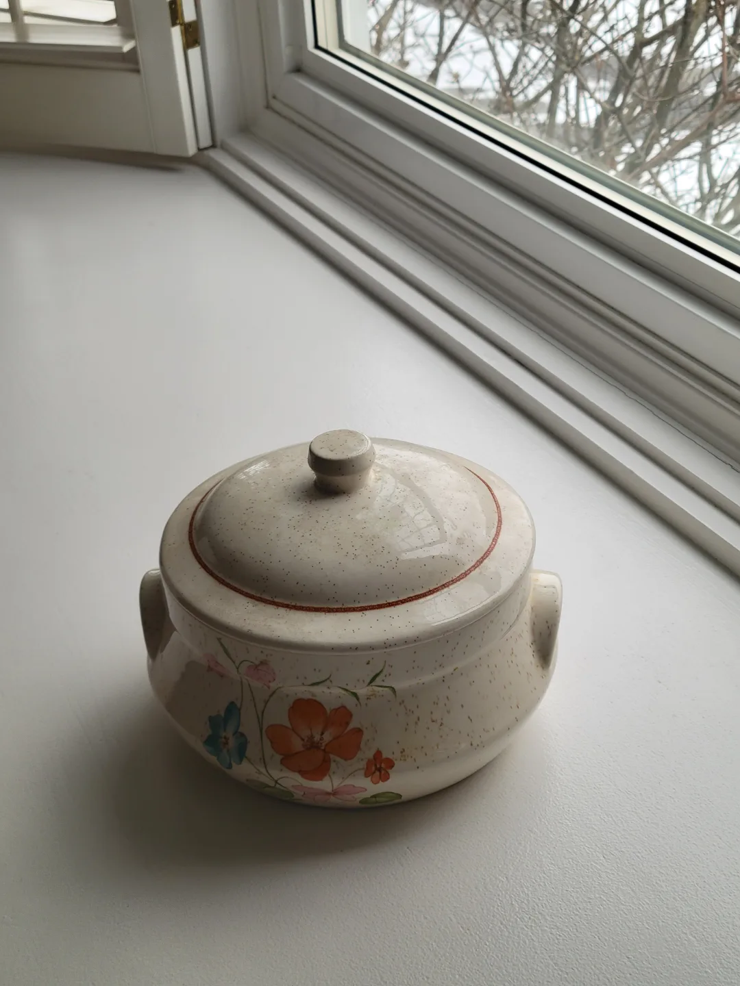 vintage Floral soup Tureen image indicator(3)