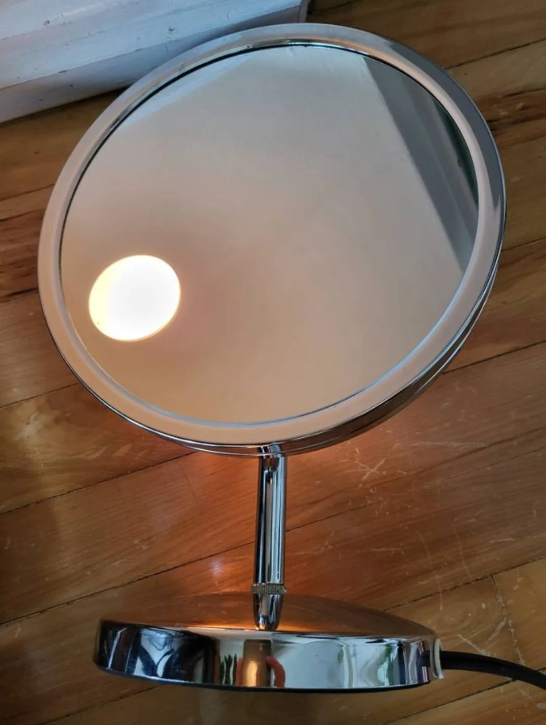 Illuminated Vanity Mirror image indicator(2)