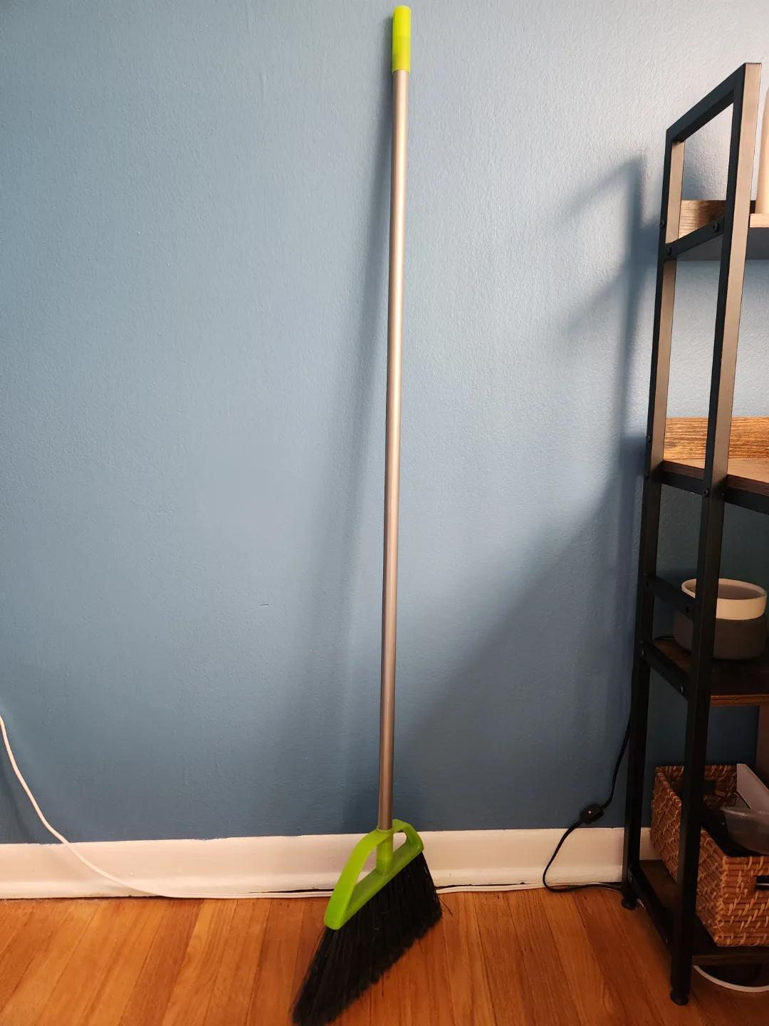 Plastic Push Broom #freecycle thumbnail