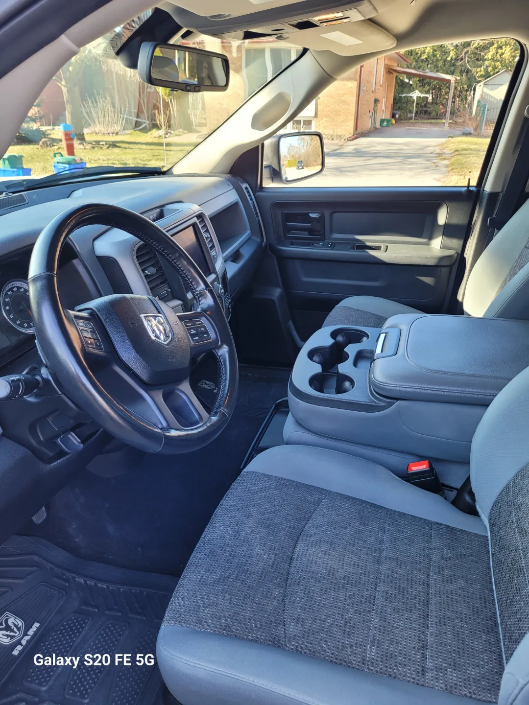 2020 Ram 1500 Classic 4x4 Crew Cab image indicator(5)