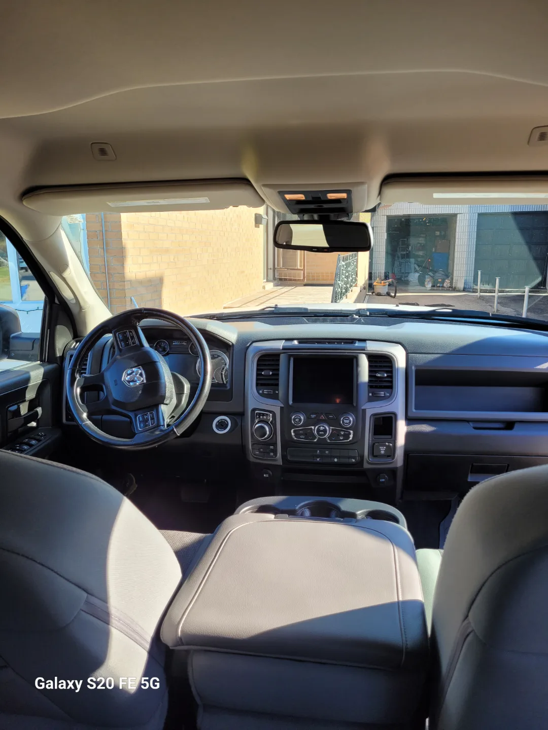 2020 Ram 1500 Classic 4x4 Crew Cab image indicator(9)