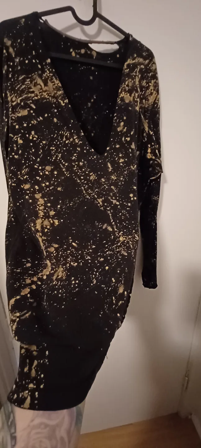 Unique Bleach-Dyed Long Sleeve Shirt image indicator(3)