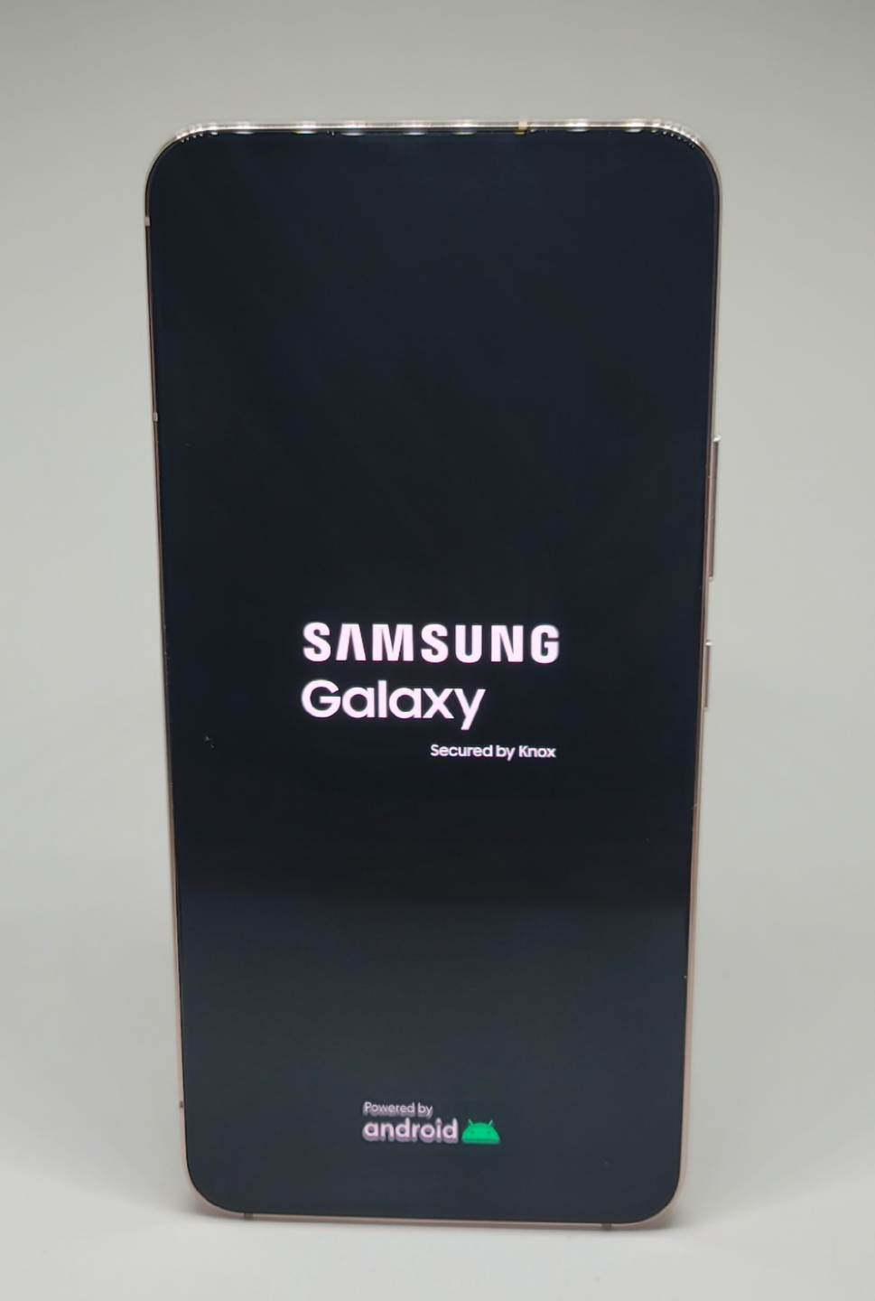Samsung Galaxy S22 Smartphone - Excellent Condition