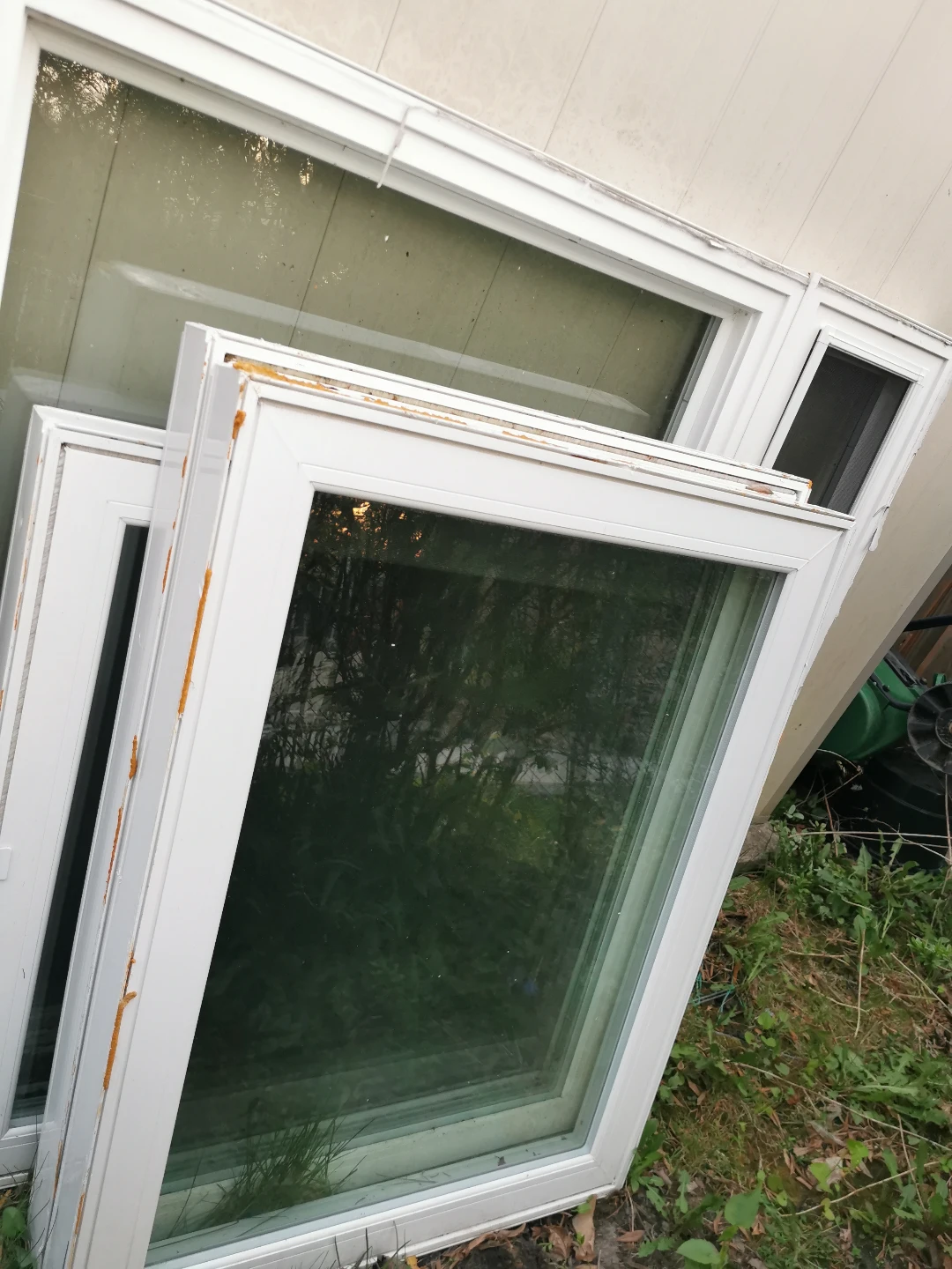 Used White Vinyl Windows