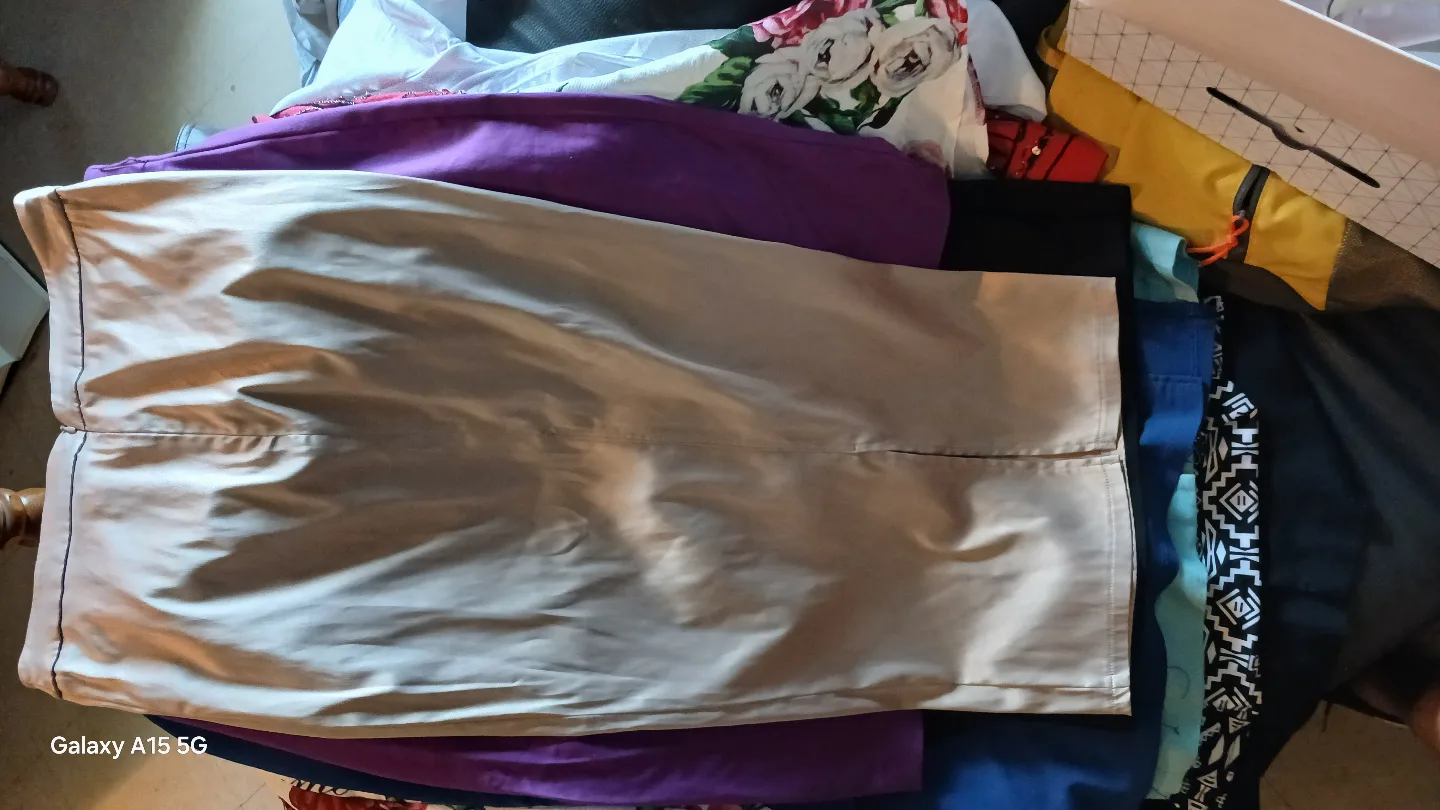 10 women's skirts bundle thumbnail
