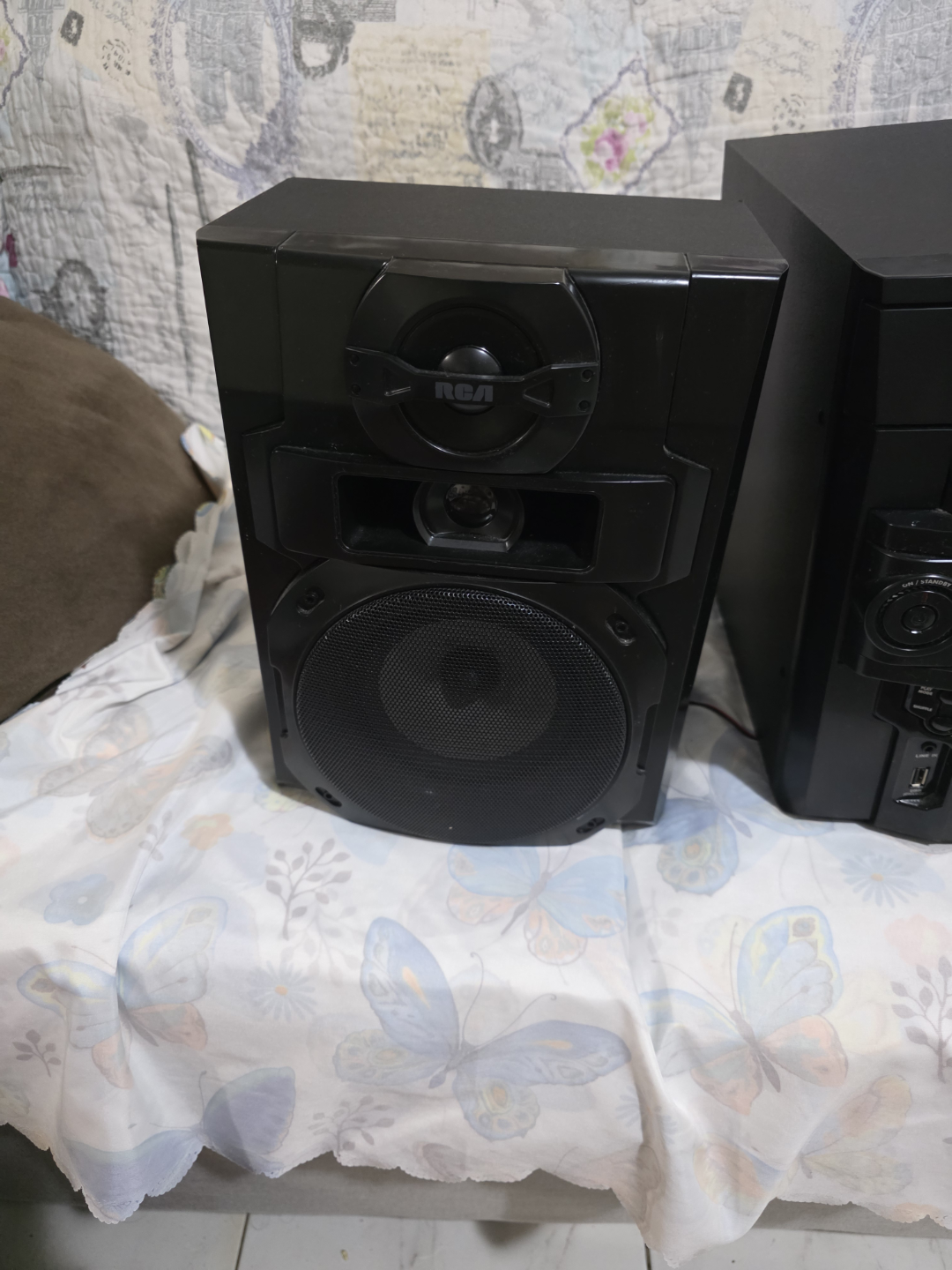 RCA 5 CD Changer Stereo System with Speakers - photo 3
