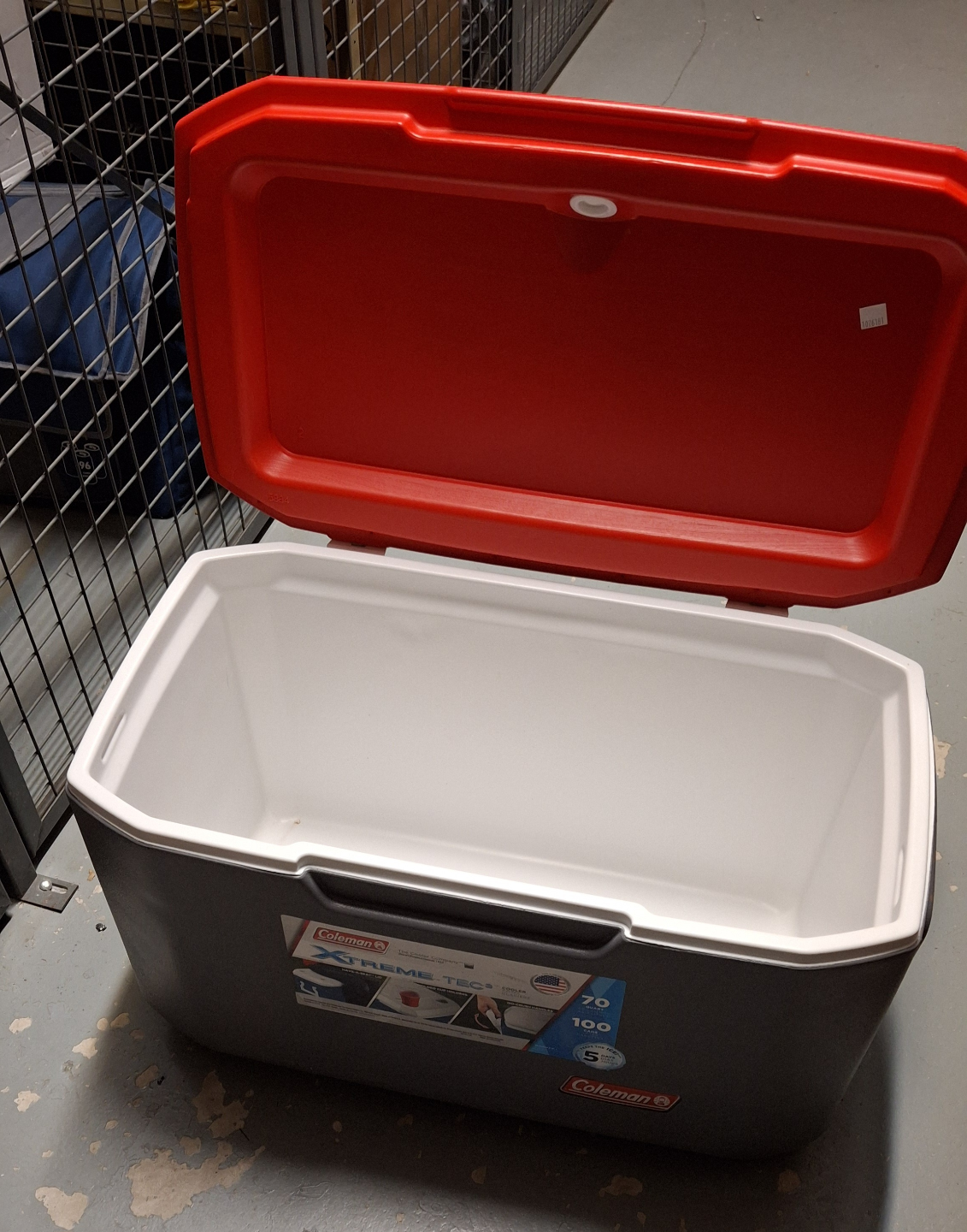Coleman Xtreme 70-Quart (66-L) Hard Cooler - photo 4