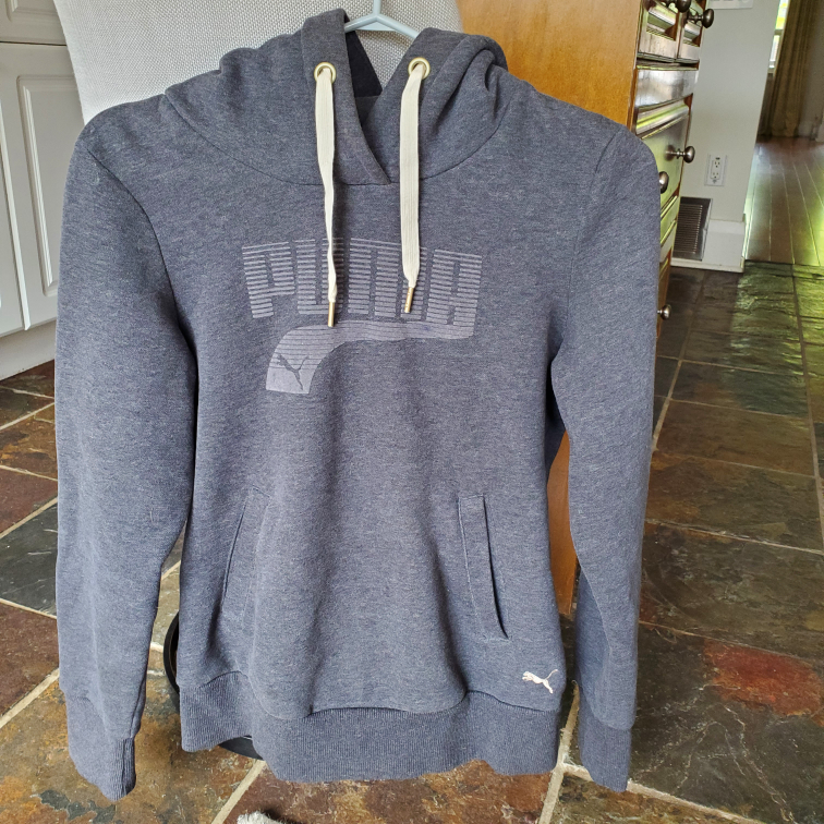 PUMA sweatshirt Small
