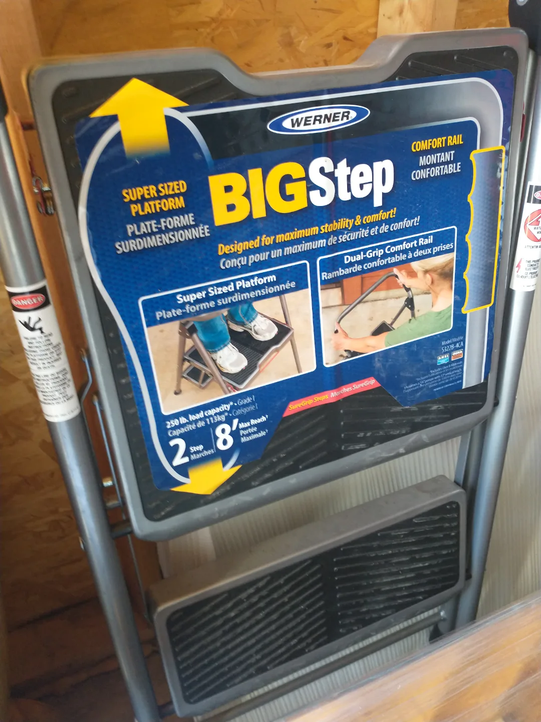 Werner Big Step 2-Step Stool image indicator(4)