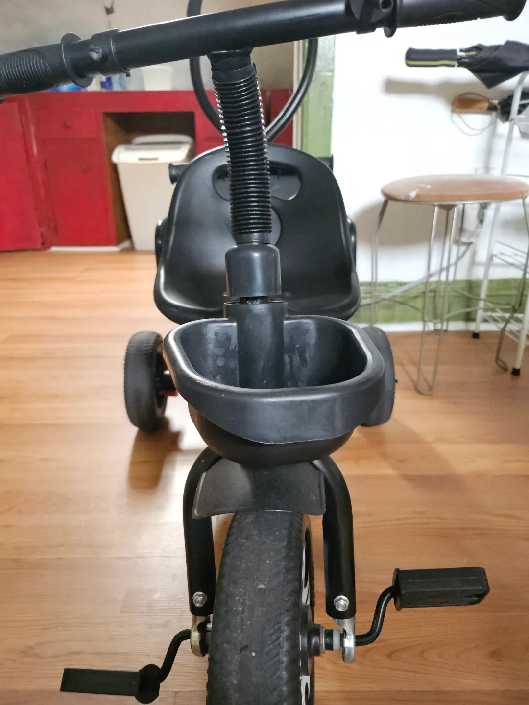 Kids' Black Tricycle with Parent Push Handle image indicator(4)