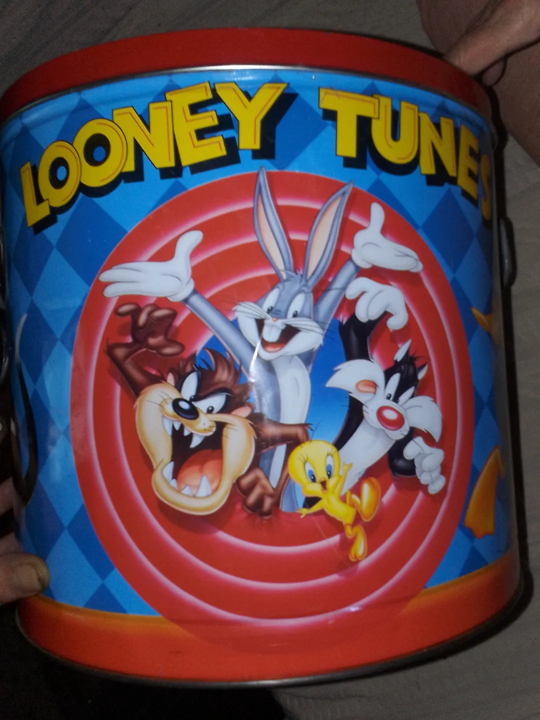 Vintage Looney Tunes Popcorn Tin image indicator(2)