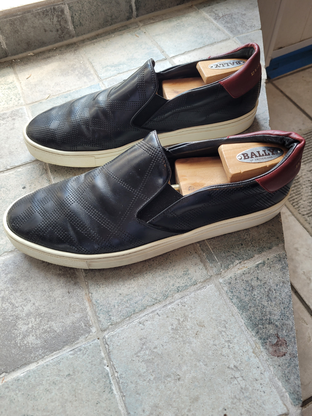 Mens Burberry slipons size 9