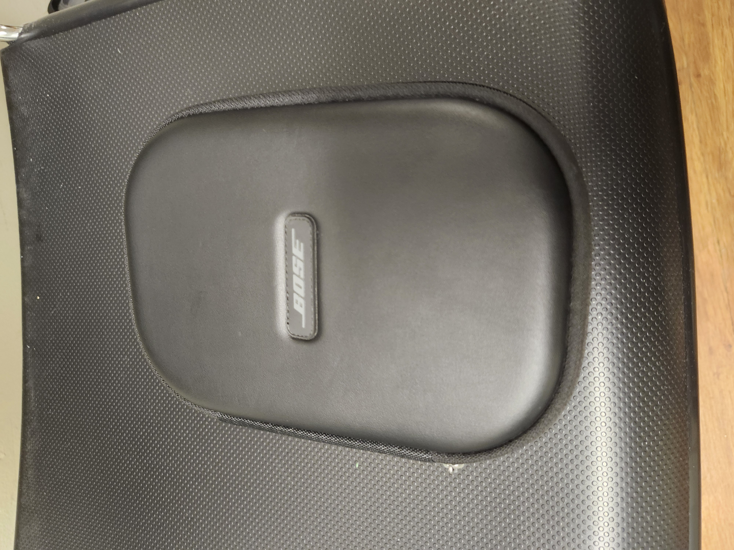 Bose Noise Cancelling Headphones with Case and Cable