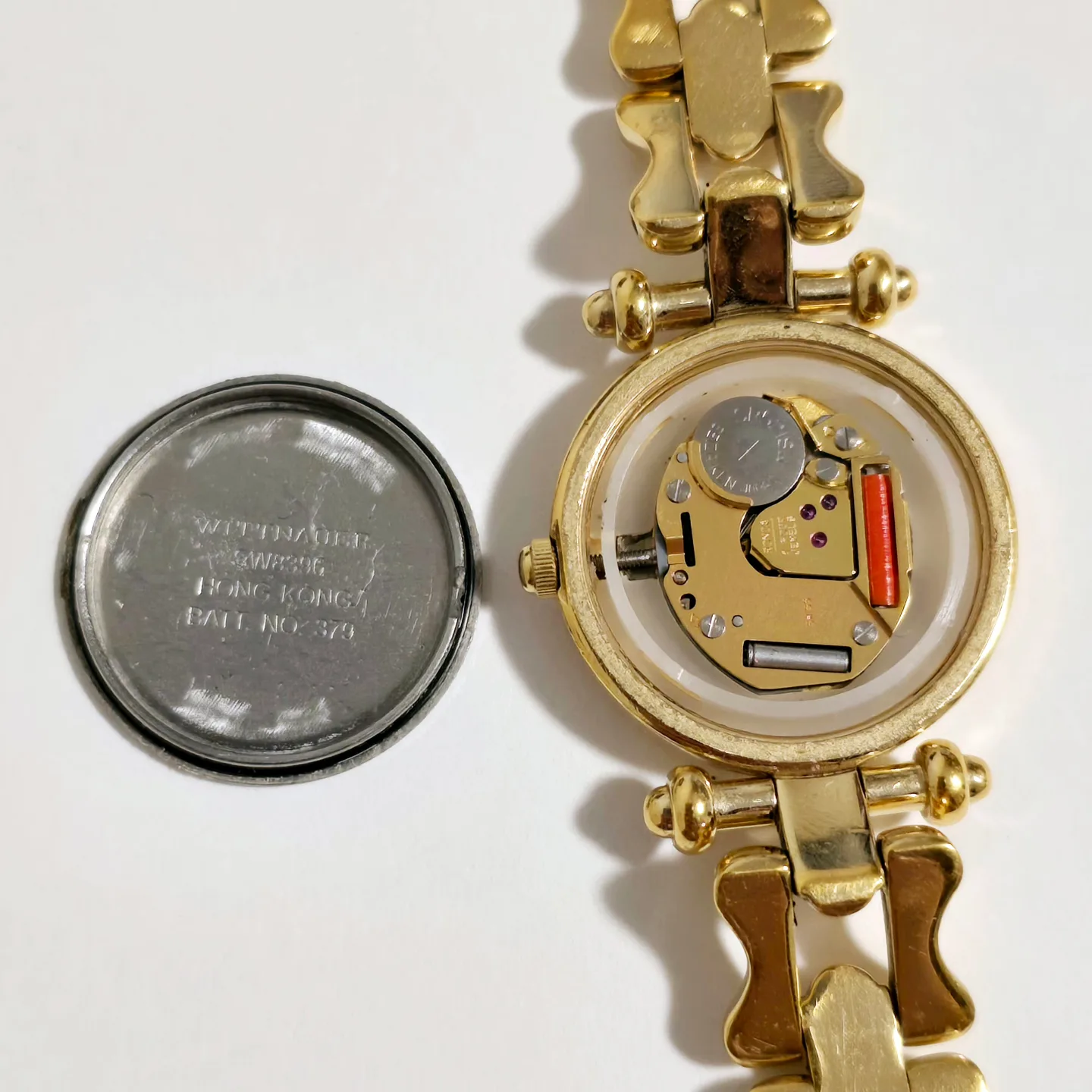 Wittnauer Ladies Gold and Black Quartz Watch image indicator(8)